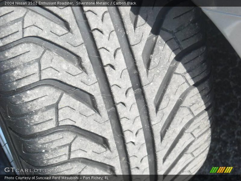 Silverstone Metallic / Carbon Black 2004 Nissan 350Z Enthusiast Roadster