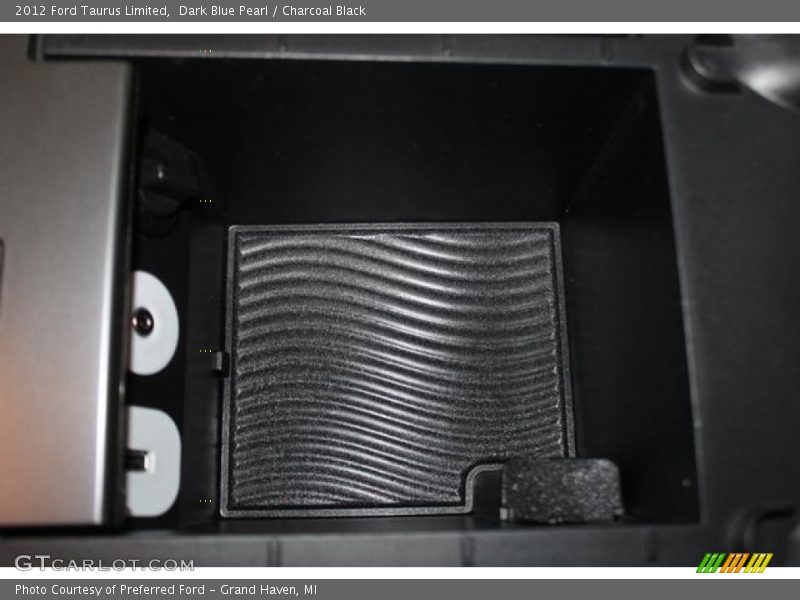Dark Blue Pearl / Charcoal Black 2012 Ford Taurus Limited