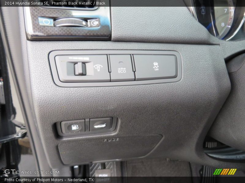 Phantom Black Metallic / Black 2014 Hyundai Sonata SE