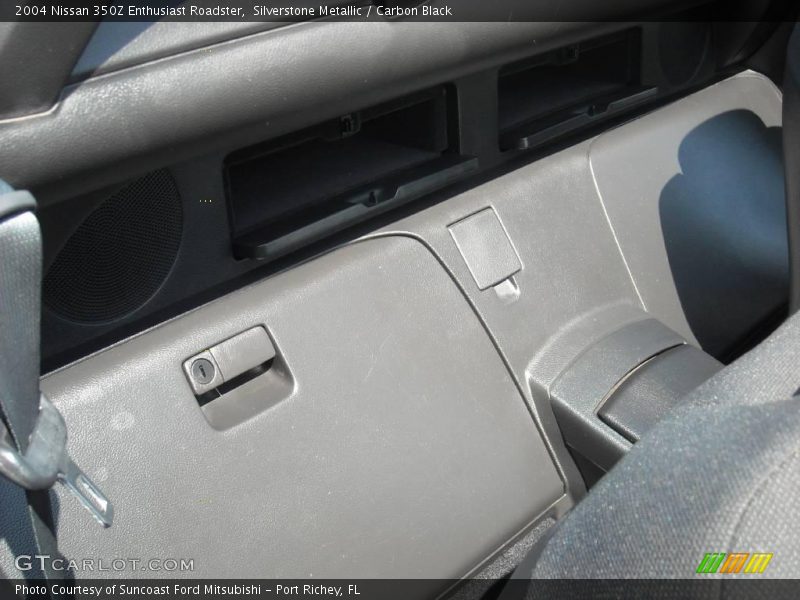 Silverstone Metallic / Carbon Black 2004 Nissan 350Z Enthusiast Roadster