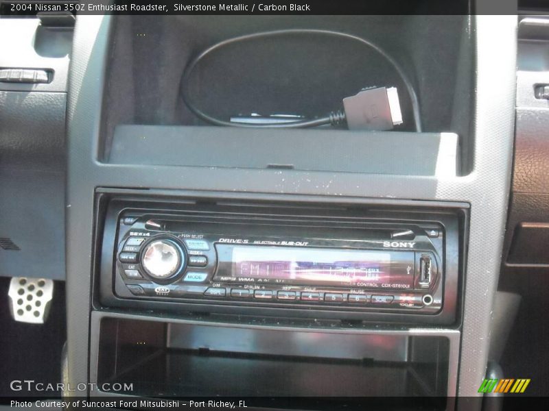 Silverstone Metallic / Carbon Black 2004 Nissan 350Z Enthusiast Roadster