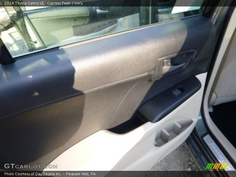 Cypress Pearl / Ivory 2014 Toyota Camry LE