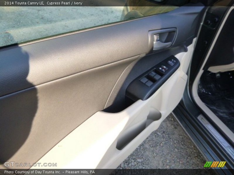 Cypress Pearl / Ivory 2014 Toyota Camry LE