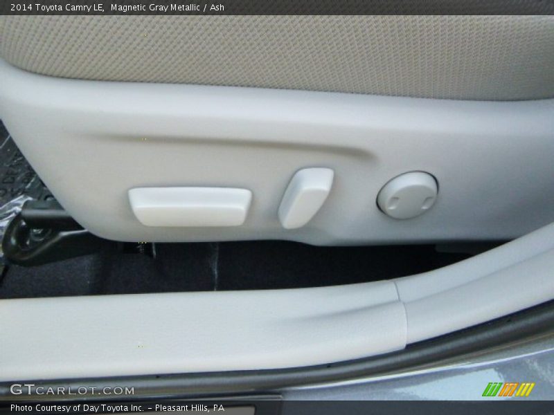 Magnetic Gray Metallic / Ash 2014 Toyota Camry LE