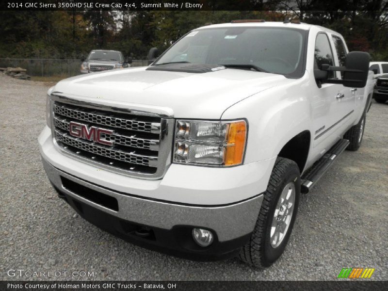 Front 3/4 View of 2014 Sierra 3500HD SLE Crew Cab 4x4