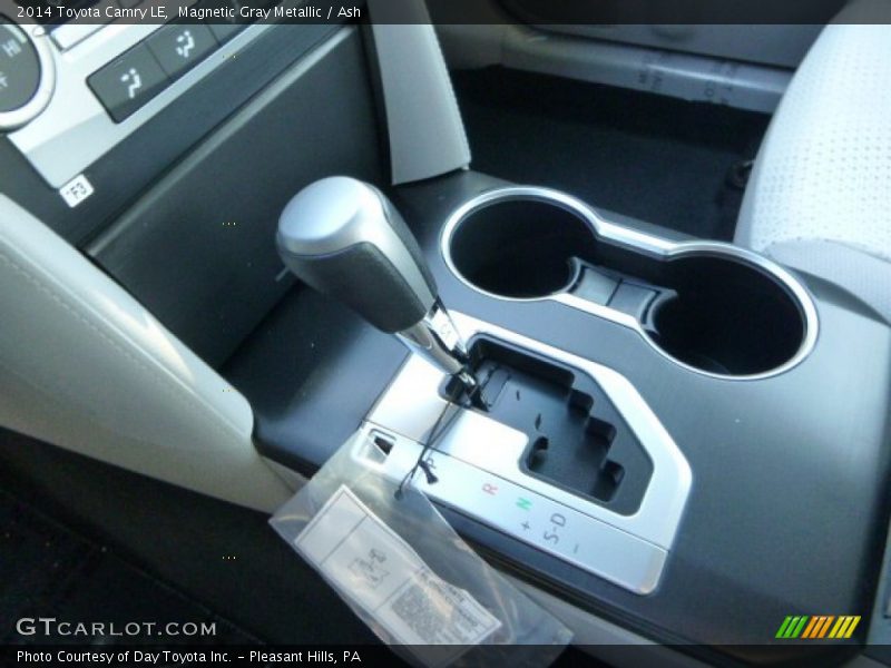 Magnetic Gray Metallic / Ash 2014 Toyota Camry LE