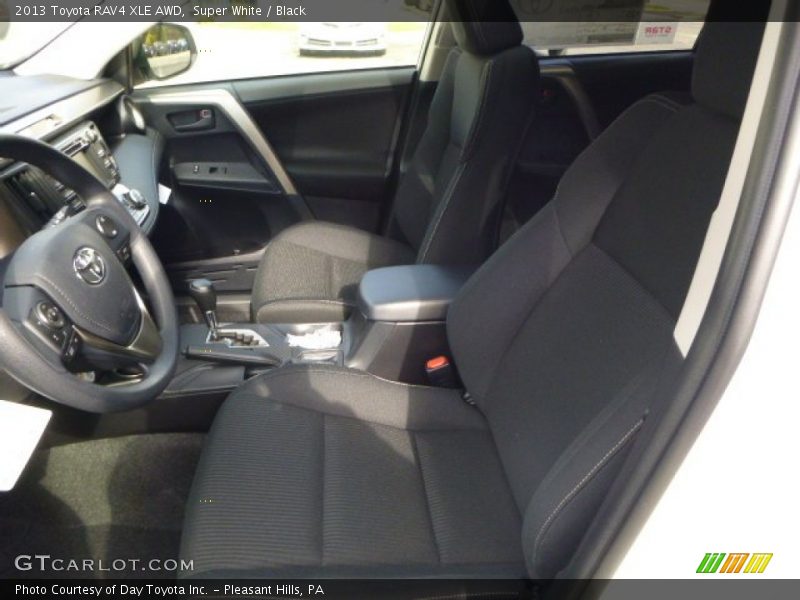 Super White / Black 2013 Toyota RAV4 XLE AWD