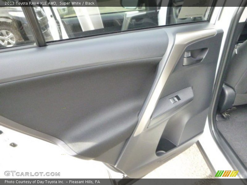 Super White / Black 2013 Toyota RAV4 XLE AWD