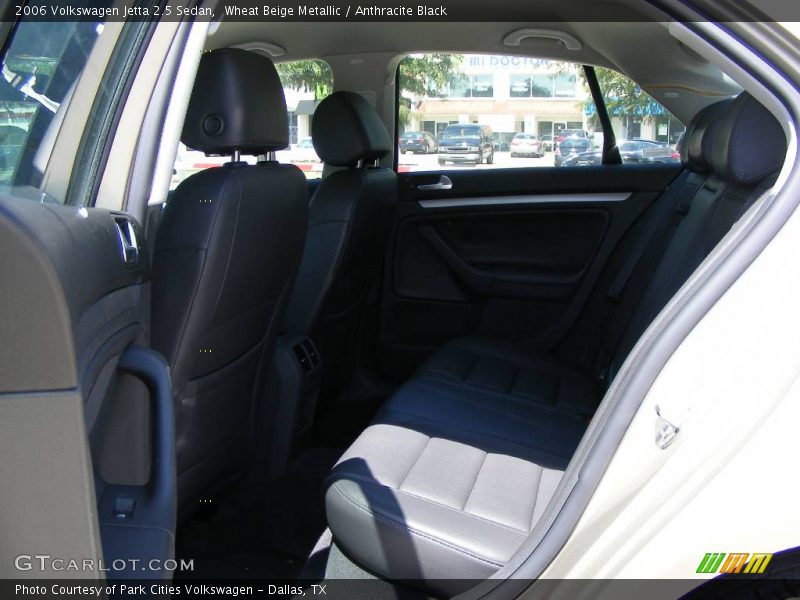 Wheat Beige Metallic / Anthracite Black 2006 Volkswagen Jetta 2.5 Sedan
