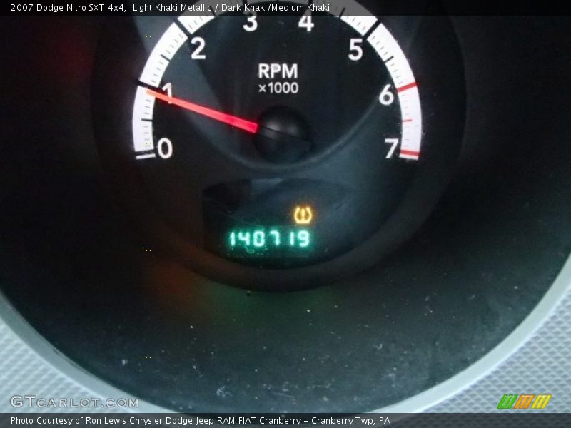 Light Khaki Metallic / Dark Khaki/Medium Khaki 2007 Dodge Nitro SXT 4x4