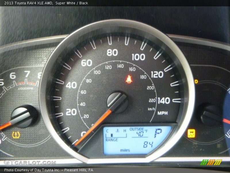 Super White / Black 2013 Toyota RAV4 XLE AWD