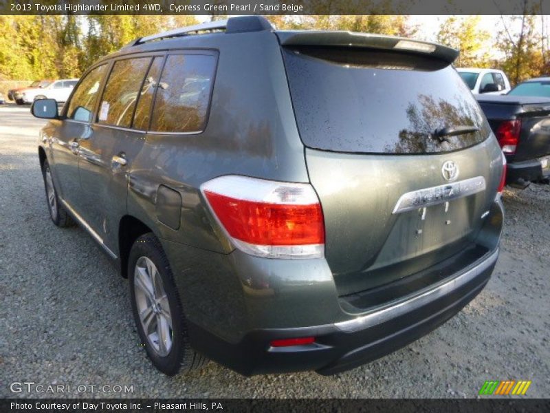 Cypress Green Pearl / Sand Beige 2013 Toyota Highlander Limited 4WD