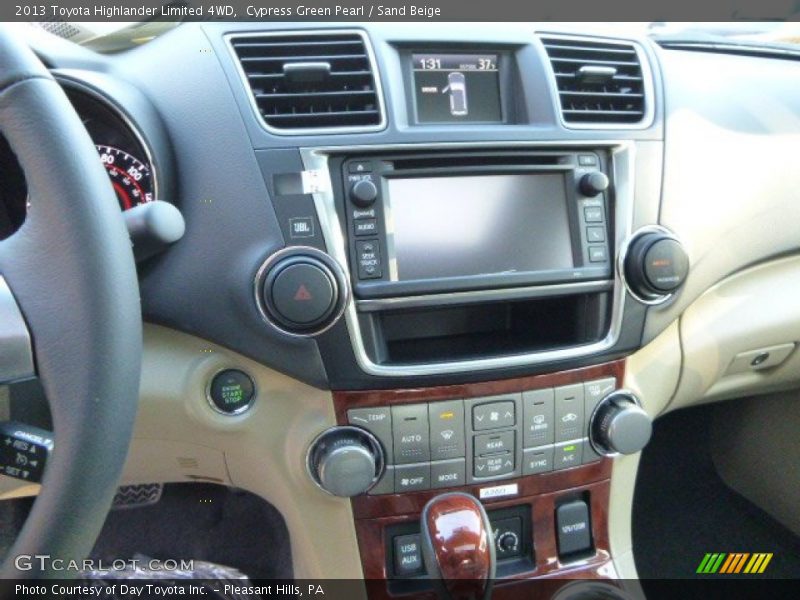 Cypress Green Pearl / Sand Beige 2013 Toyota Highlander Limited 4WD