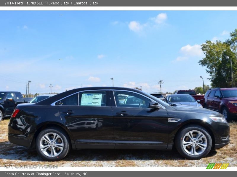Tuxedo Black / Charcoal Black 2014 Ford Taurus SEL