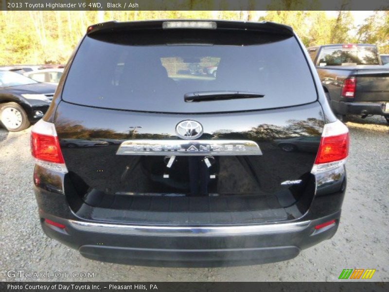 Black / Ash 2013 Toyota Highlander V6 4WD