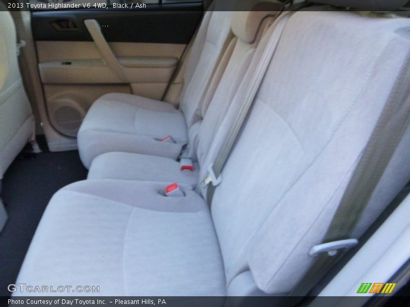 Black / Ash 2013 Toyota Highlander V6 4WD