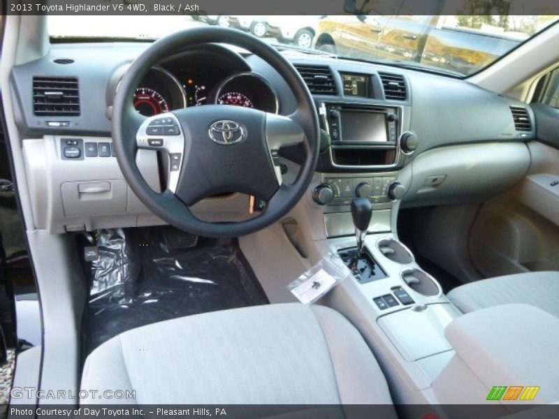 Black / Ash 2013 Toyota Highlander V6 4WD