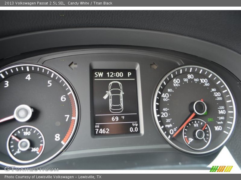 Candy White / Titan Black 2013 Volkswagen Passat 2.5L SEL