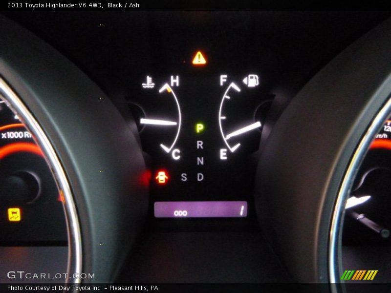 Black / Ash 2013 Toyota Highlander V6 4WD