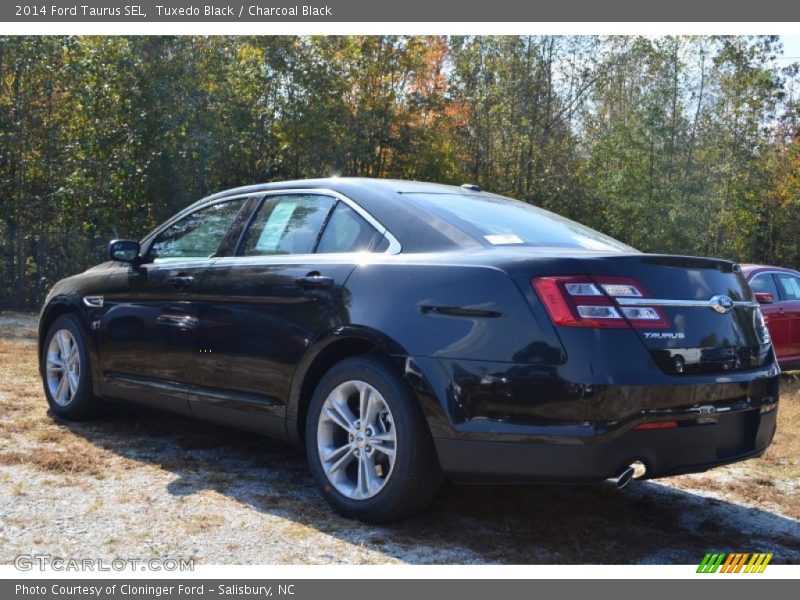 Tuxedo Black / Charcoal Black 2014 Ford Taurus SEL