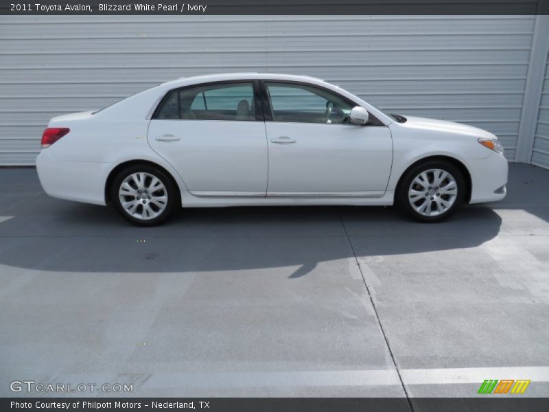 Blizzard White Pearl / Ivory 2011 Toyota Avalon