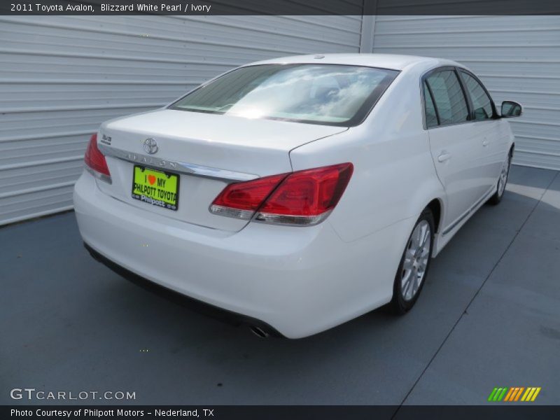 Blizzard White Pearl / Ivory 2011 Toyota Avalon