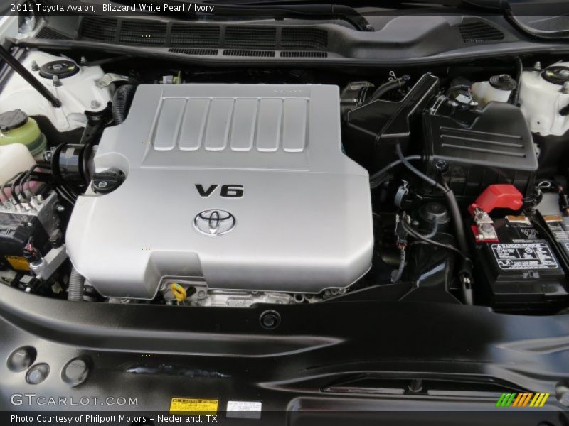 Blizzard White Pearl / Ivory 2011 Toyota Avalon