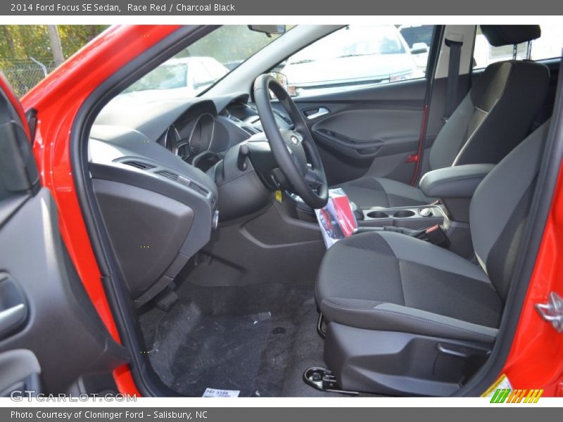 Race Red / Charcoal Black 2014 Ford Focus SE Sedan