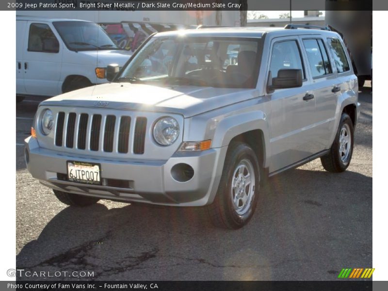 Bright Silver Metallic / Dark Slate Gray/Medium Slate Gray 2009 Jeep Patriot Sport