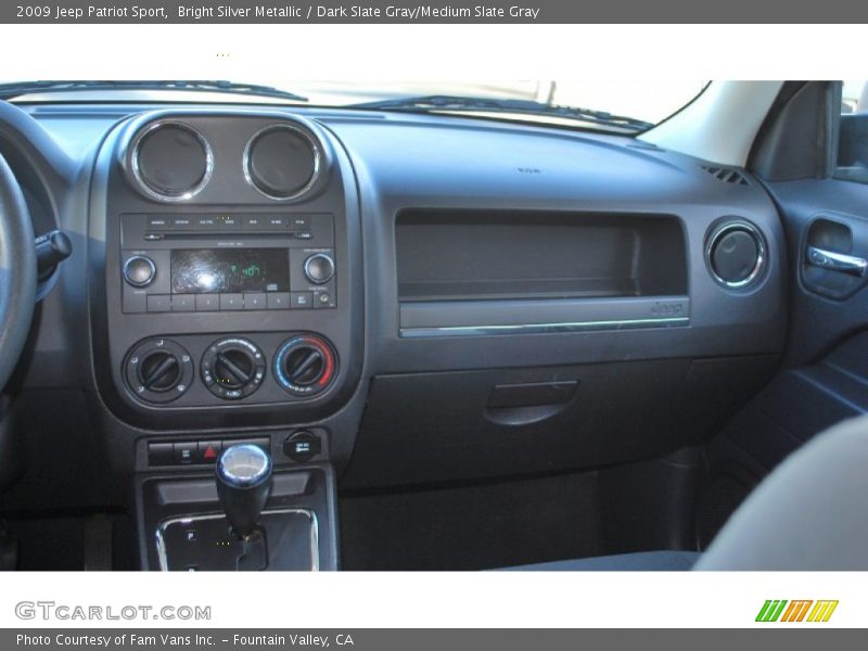 Bright Silver Metallic / Dark Slate Gray/Medium Slate Gray 2009 Jeep Patriot Sport