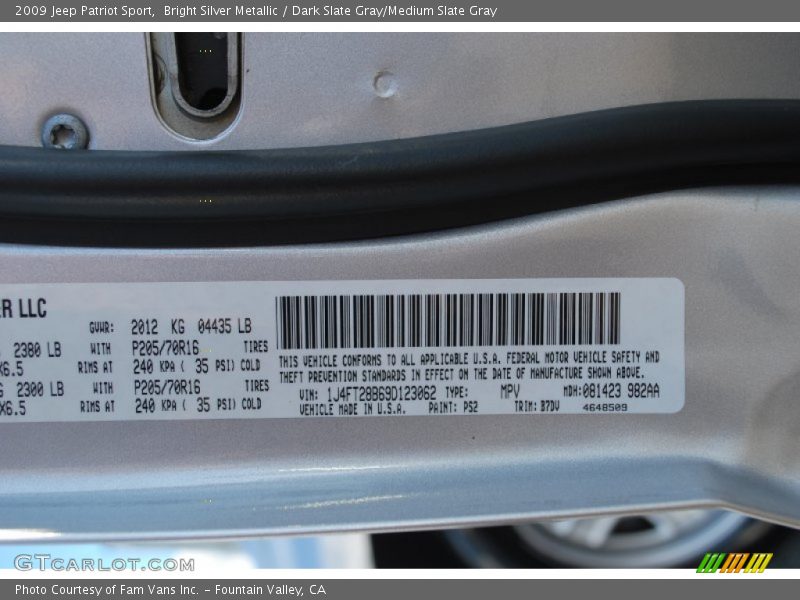 Bright Silver Metallic / Dark Slate Gray/Medium Slate Gray 2009 Jeep Patriot Sport