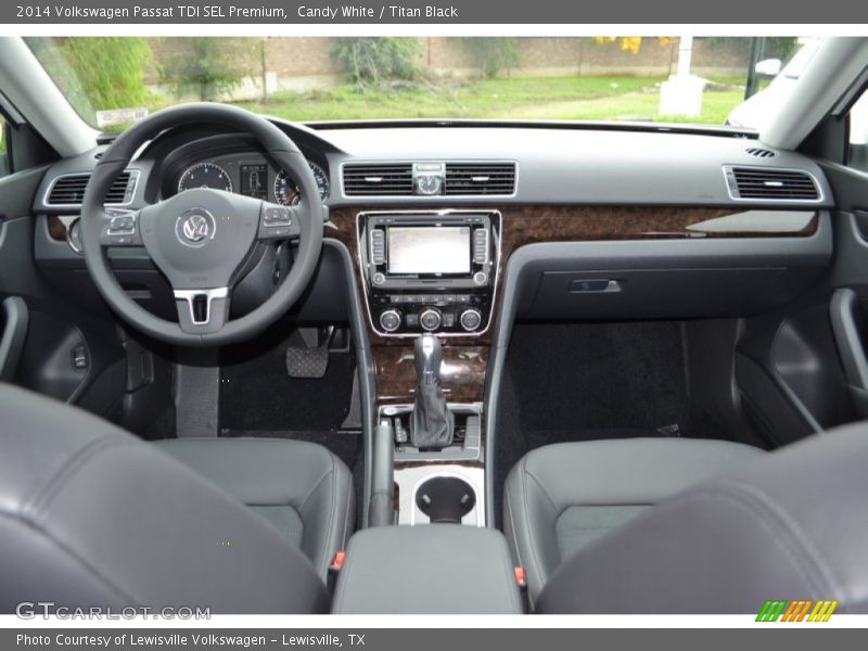 Candy White / Titan Black 2014 Volkswagen Passat TDI SEL Premium