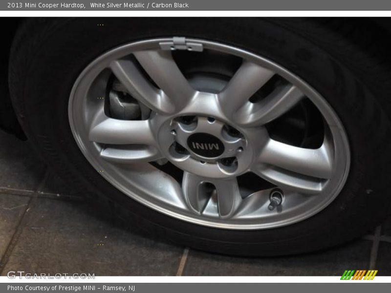 White Silver Metallic / Carbon Black 2013 Mini Cooper Hardtop