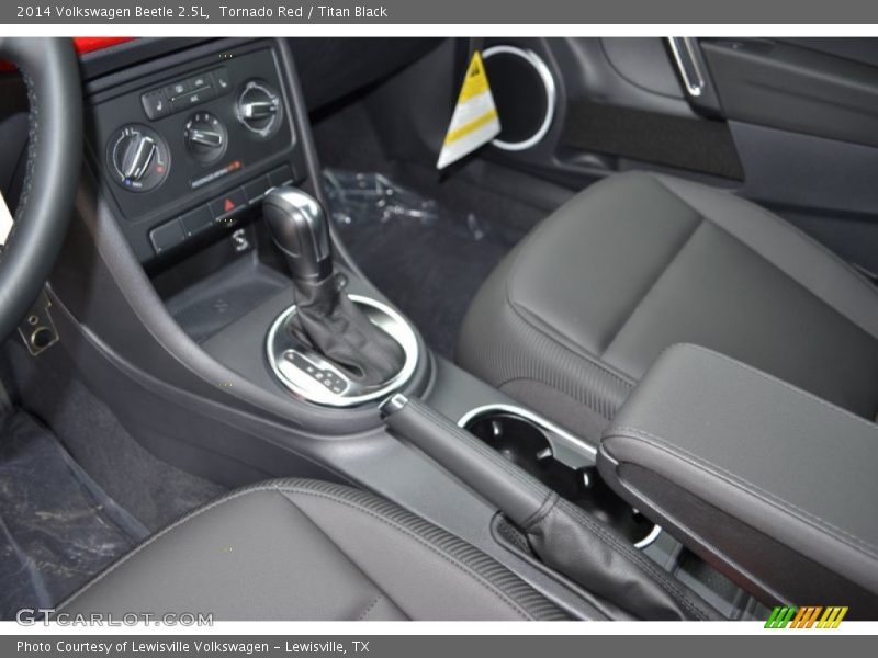 Tornado Red / Titan Black 2014 Volkswagen Beetle 2.5L