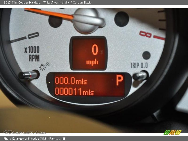 White Silver Metallic / Carbon Black 2013 Mini Cooper Hardtop
