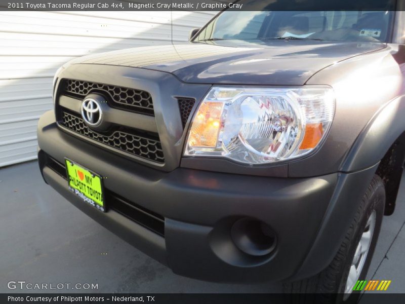 Magnetic Gray Metallic / Graphite Gray 2011 Toyota Tacoma Regular Cab 4x4
