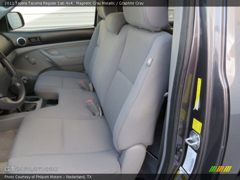 Magnetic Gray Metallic / Graphite Gray 2011 Toyota Tacoma Regular Cab 4x4