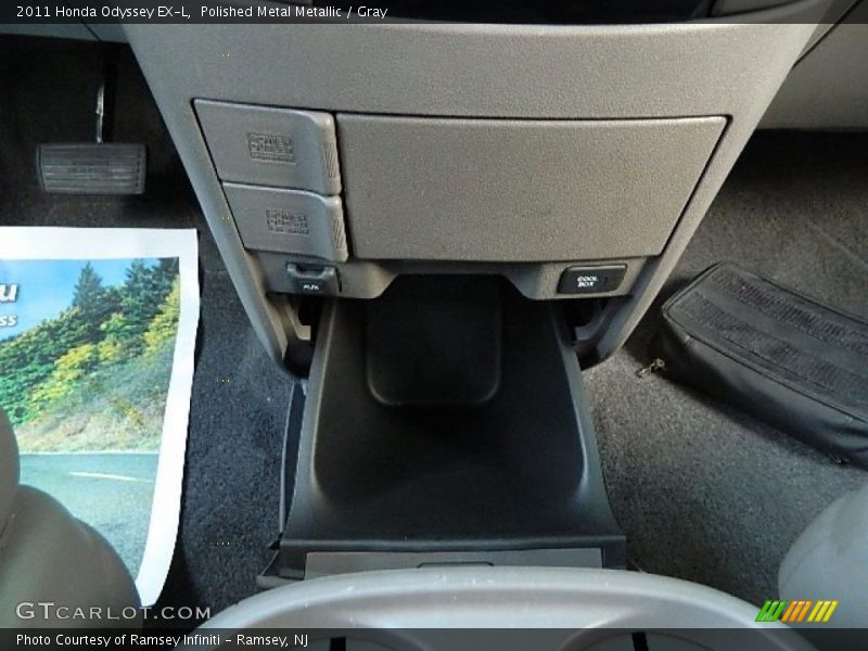Polished Metal Metallic / Gray 2011 Honda Odyssey EX-L