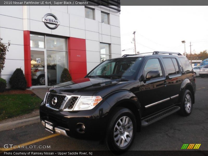 Super Black / Graphite 2010 Nissan Pathfinder LE 4x4
