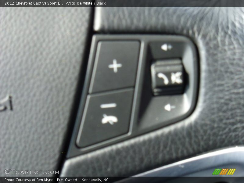 Arctic Ice White / Black 2012 Chevrolet Captiva Sport LT