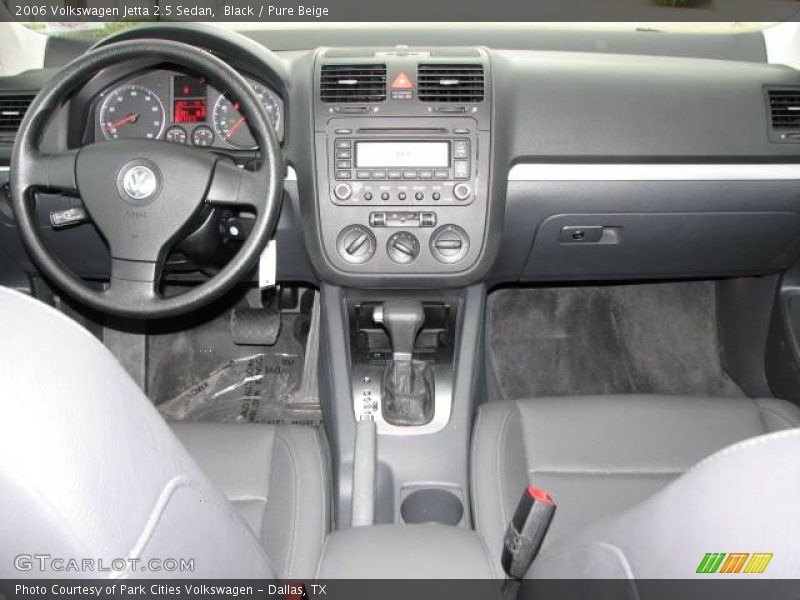 Black / Pure Beige 2006 Volkswagen Jetta 2.5 Sedan