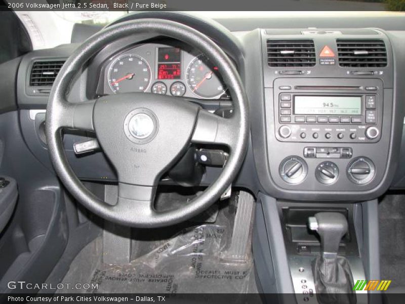 Black / Pure Beige 2006 Volkswagen Jetta 2.5 Sedan