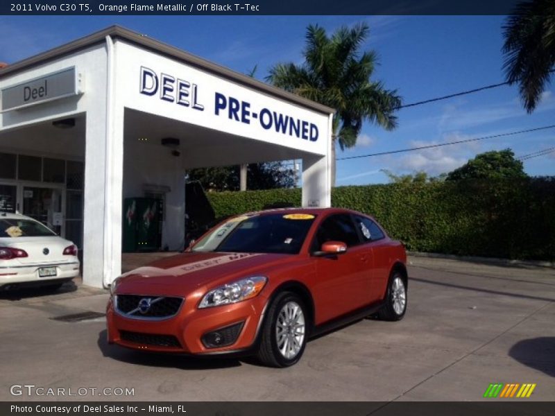 Orange Flame Metallic / Off Black T-Tec 2011 Volvo C30 T5