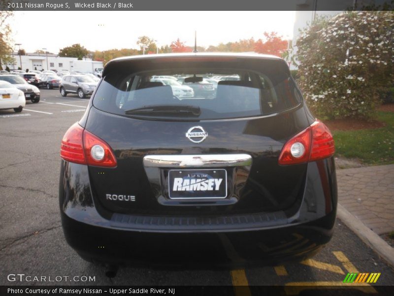 Wicked Black / Black 2011 Nissan Rogue S