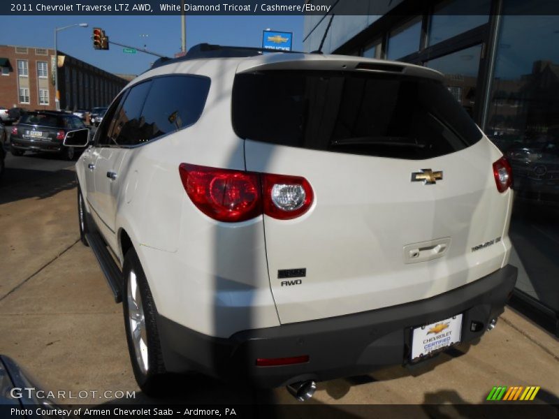 White Diamond Tricoat / Cashmere/Ebony 2011 Chevrolet Traverse LTZ AWD