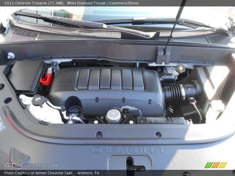 White Diamond Tricoat / Cashmere/Ebony 2011 Chevrolet Traverse LTZ AWD