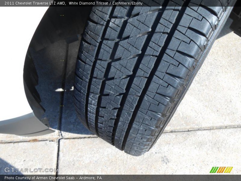 White Diamond Tricoat / Cashmere/Ebony 2011 Chevrolet Traverse LTZ AWD