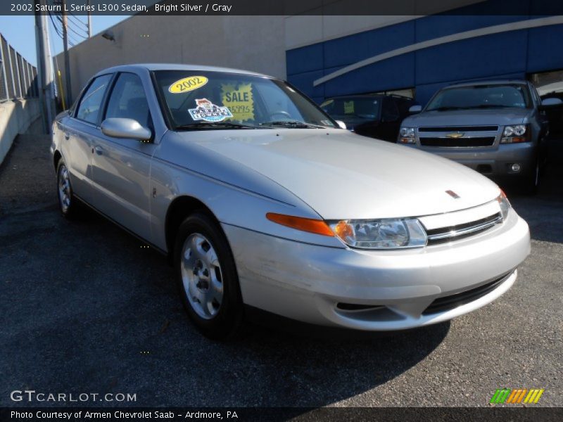 Bright Silver / Gray 2002 Saturn L Series L300 Sedan