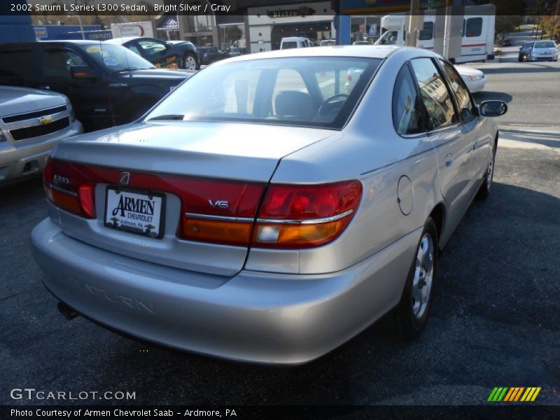 Bright Silver / Gray 2002 Saturn L Series L300 Sedan