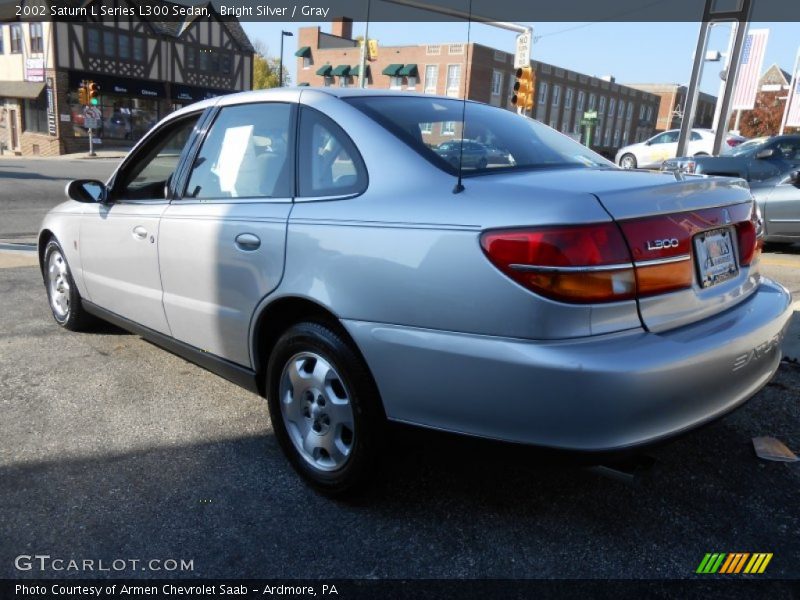 Bright Silver / Gray 2002 Saturn L Series L300 Sedan